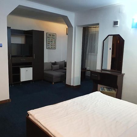 Motel Davios Târgu Jiu Exteriör bild