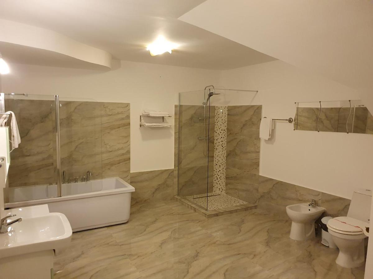Motel Davios Târgu Jiu Exteriör bild