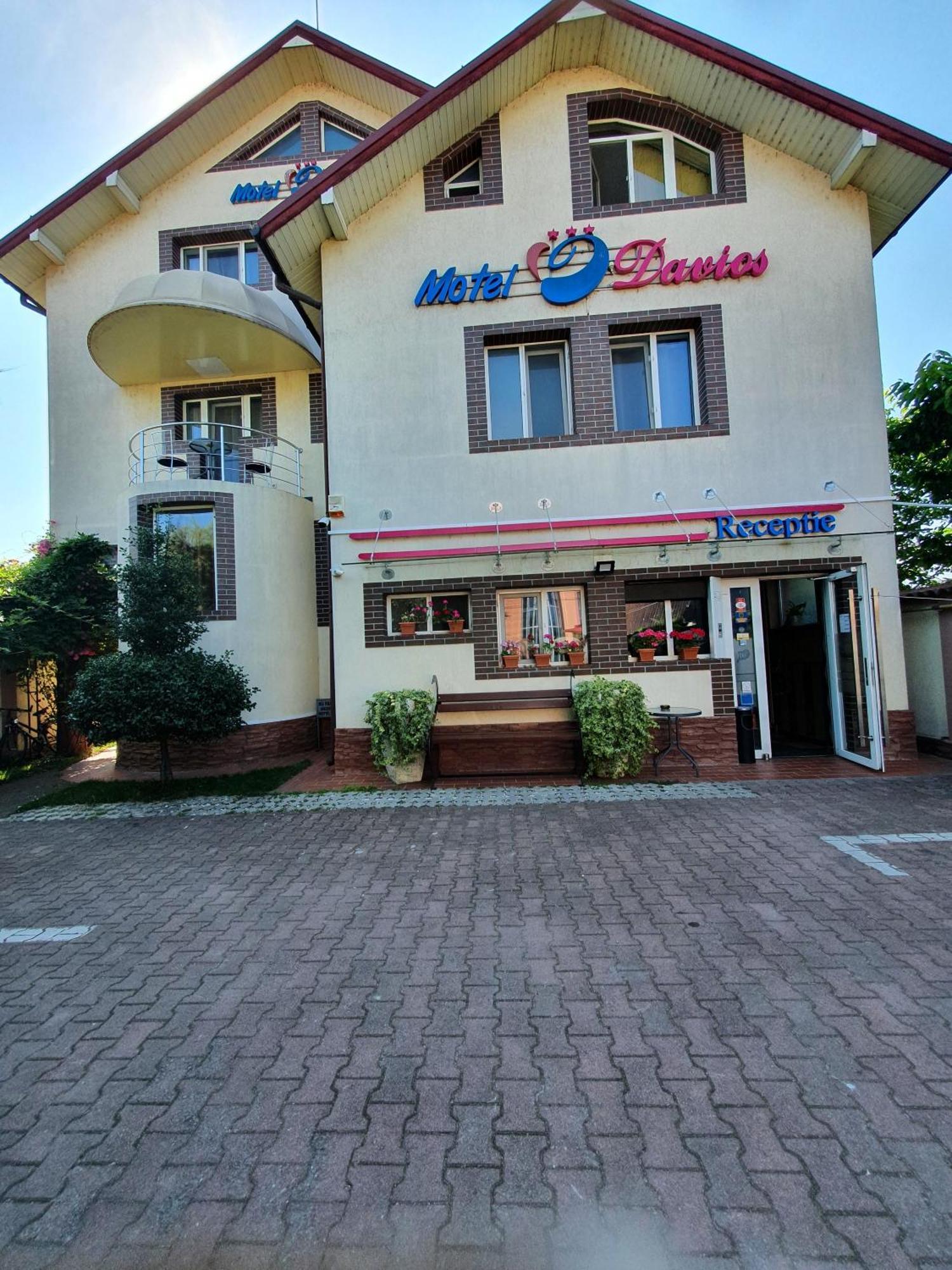 Motel Davios Târgu Jiu Exteriör bild