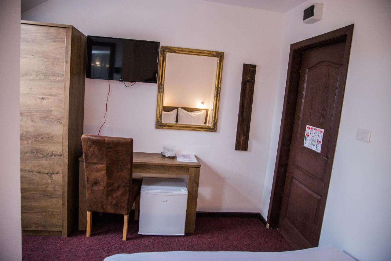 Motel Davios Târgu Jiu Exteriör bild