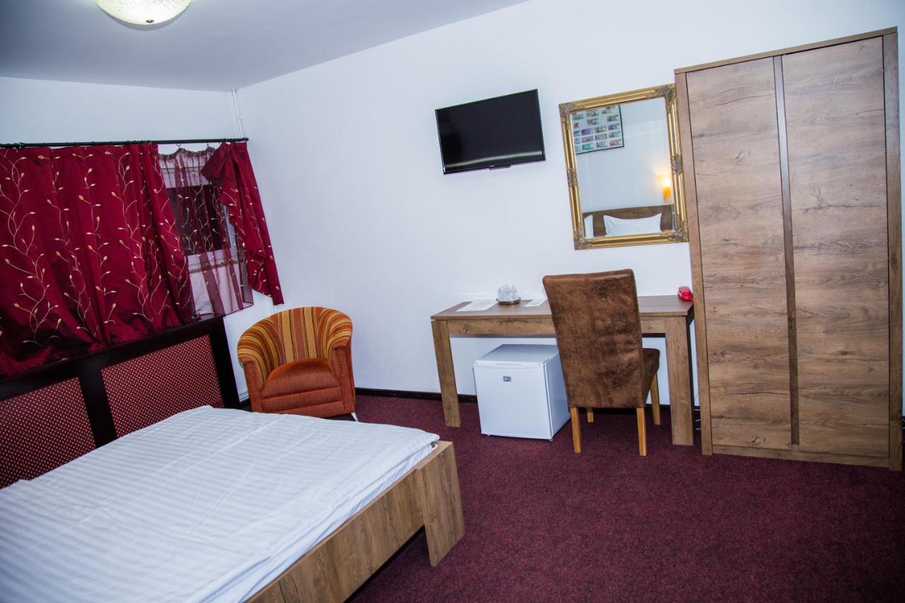 Motel Davios Târgu Jiu Exteriör bild