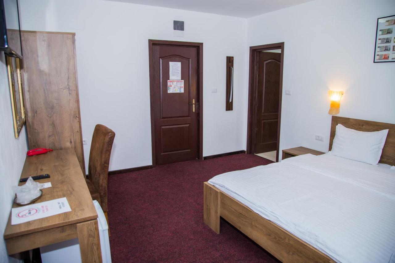 Motel Davios Târgu Jiu Exteriör bild