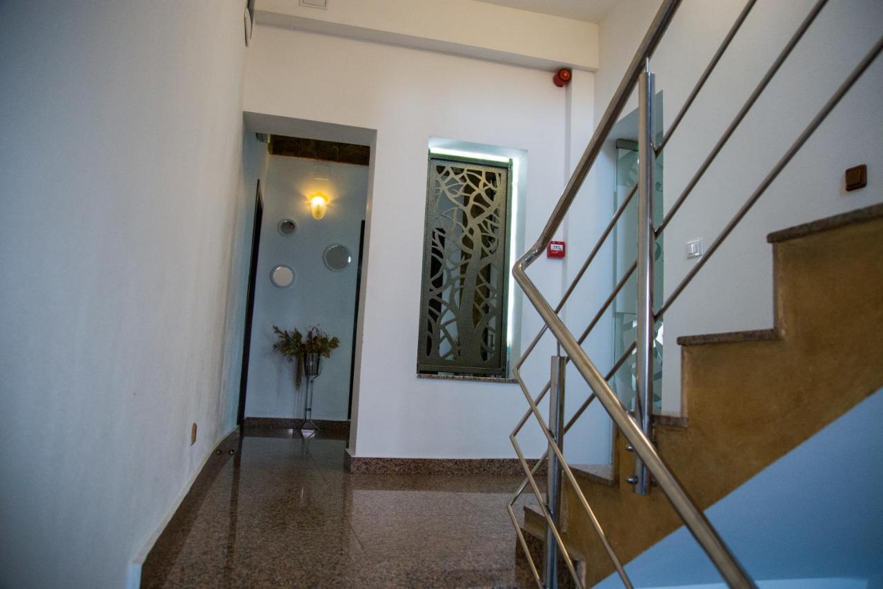 Motel Davios Târgu Jiu Exteriör bild