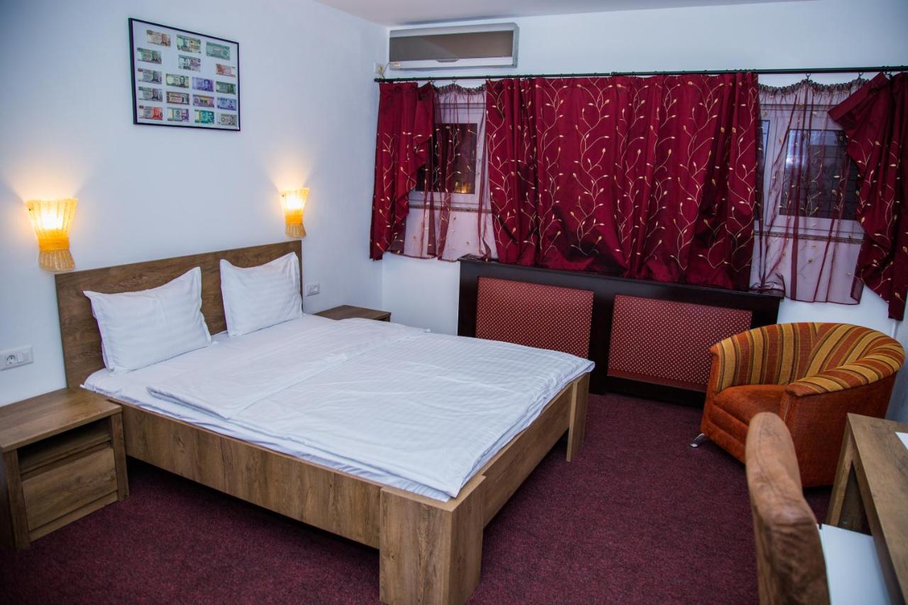 Motel Davios Târgu Jiu Exteriör bild